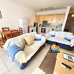 Modern 2 Bedroom Near Burriana *