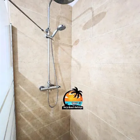 Apartment Modern 2 Bedroom Near Burriana Nerja