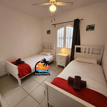 Daire Modern 2 Bedroom Near Burriana Nerja